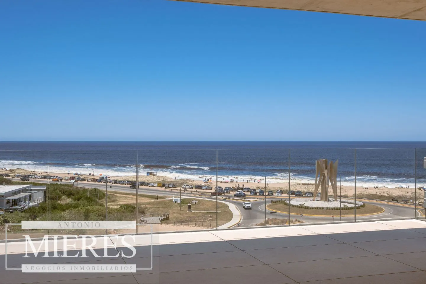 VENTA PENTHOUSE 4 DORMITORIOS MANANTIALES — foto 1