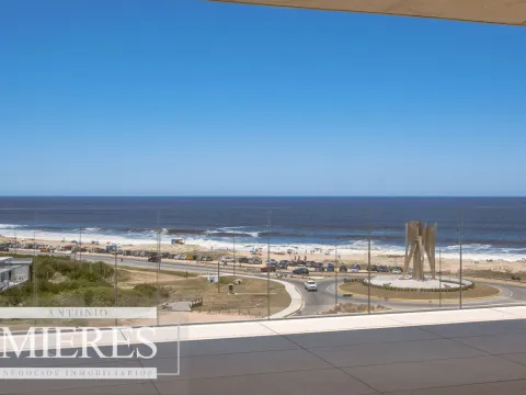 VENTA PENTHOUSE 4 DORMITORIOS MANANTIALES