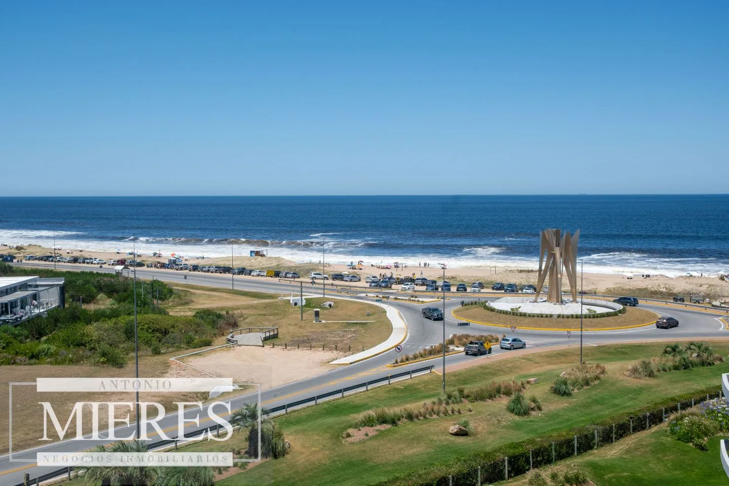 VENTA PENTHOUSE 4 DORMITORIOS MANANTIALES — foto 2