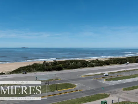 Venta apartamento 3 dormitorios- Playa Brava