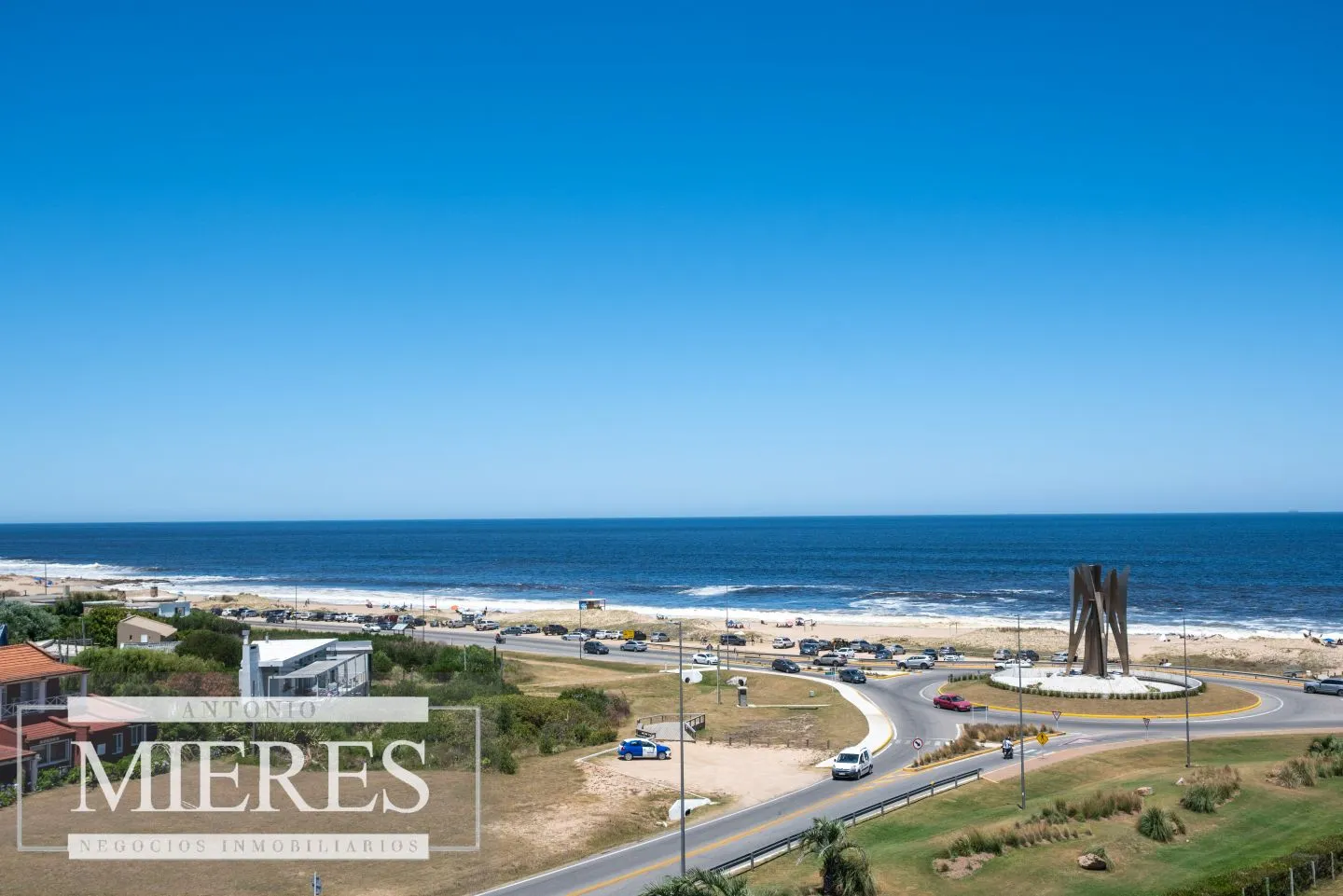 Venta penthouse cuatro suites en Manantiales — foto 2