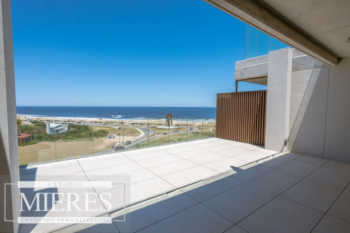 Venta penthouse cuatro suites en Manantiales — foto 3