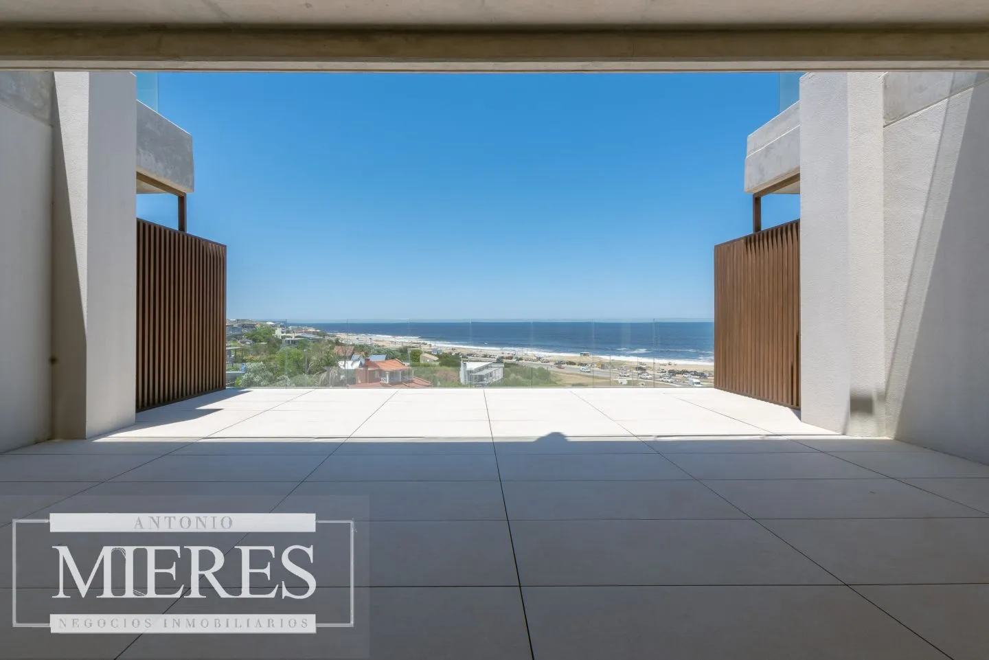 Venta penthouse cuatro suites en Manantiales — foto 4