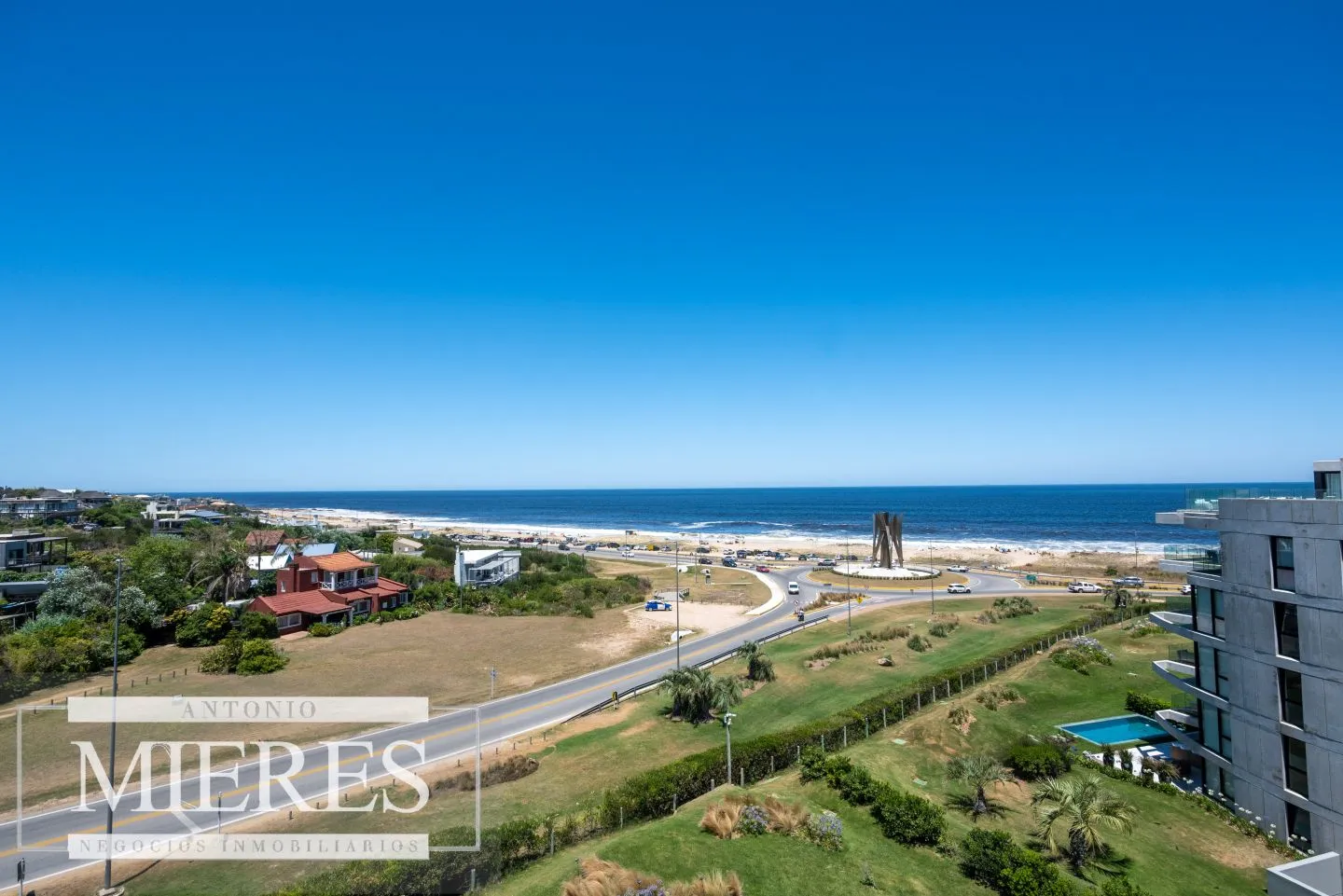 Venta penthouse cuatro suites en Manantiales — foto 7
