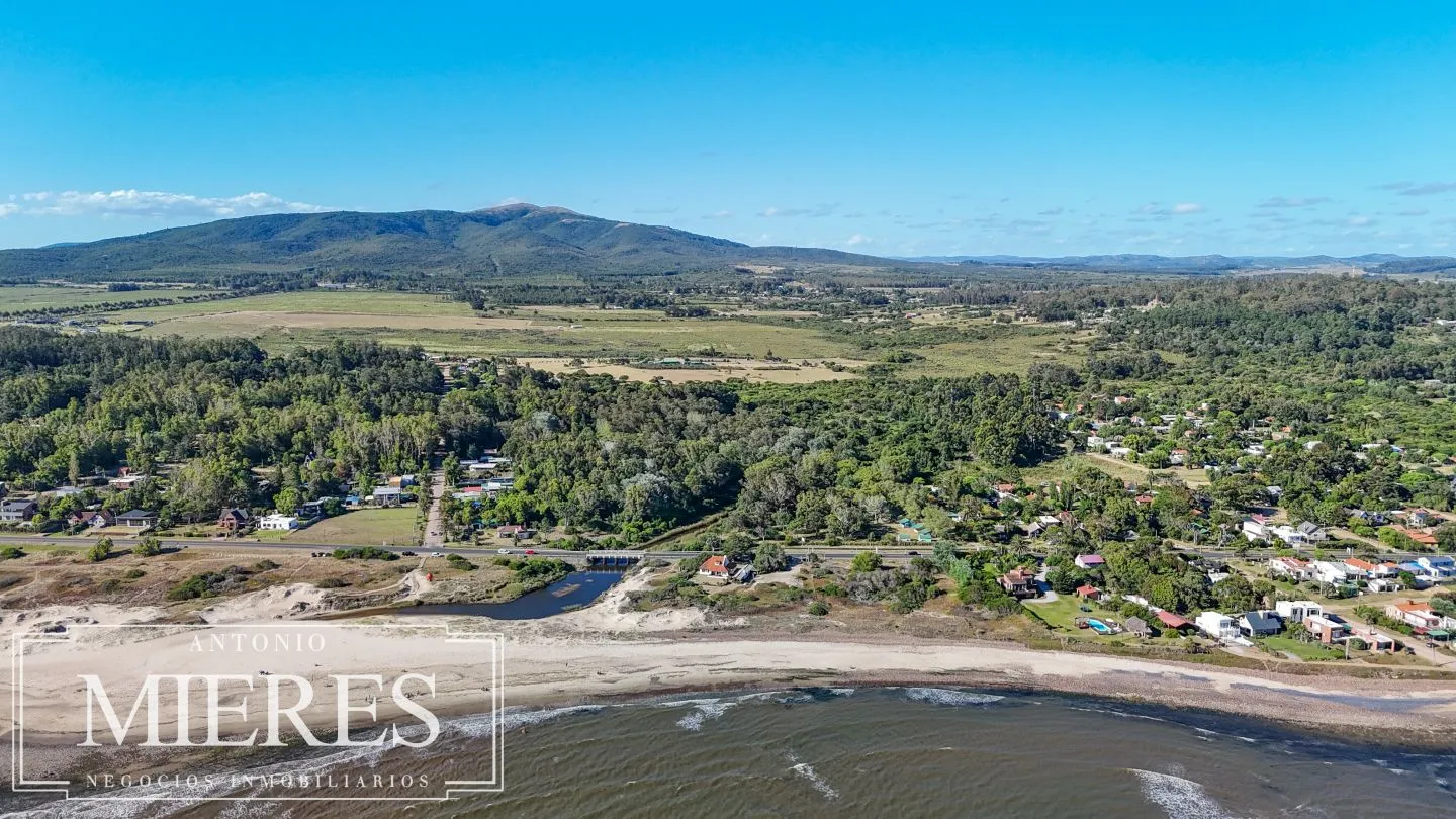 Chacra de 10 ha en venta balneario Las Flores, Maldonado Uruguay. — foto 1