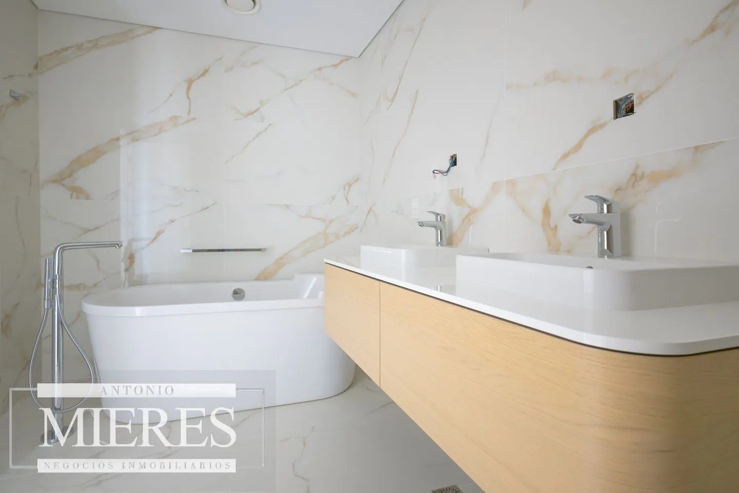Venta penthouse cuatro suites en Manantiales — foto 11