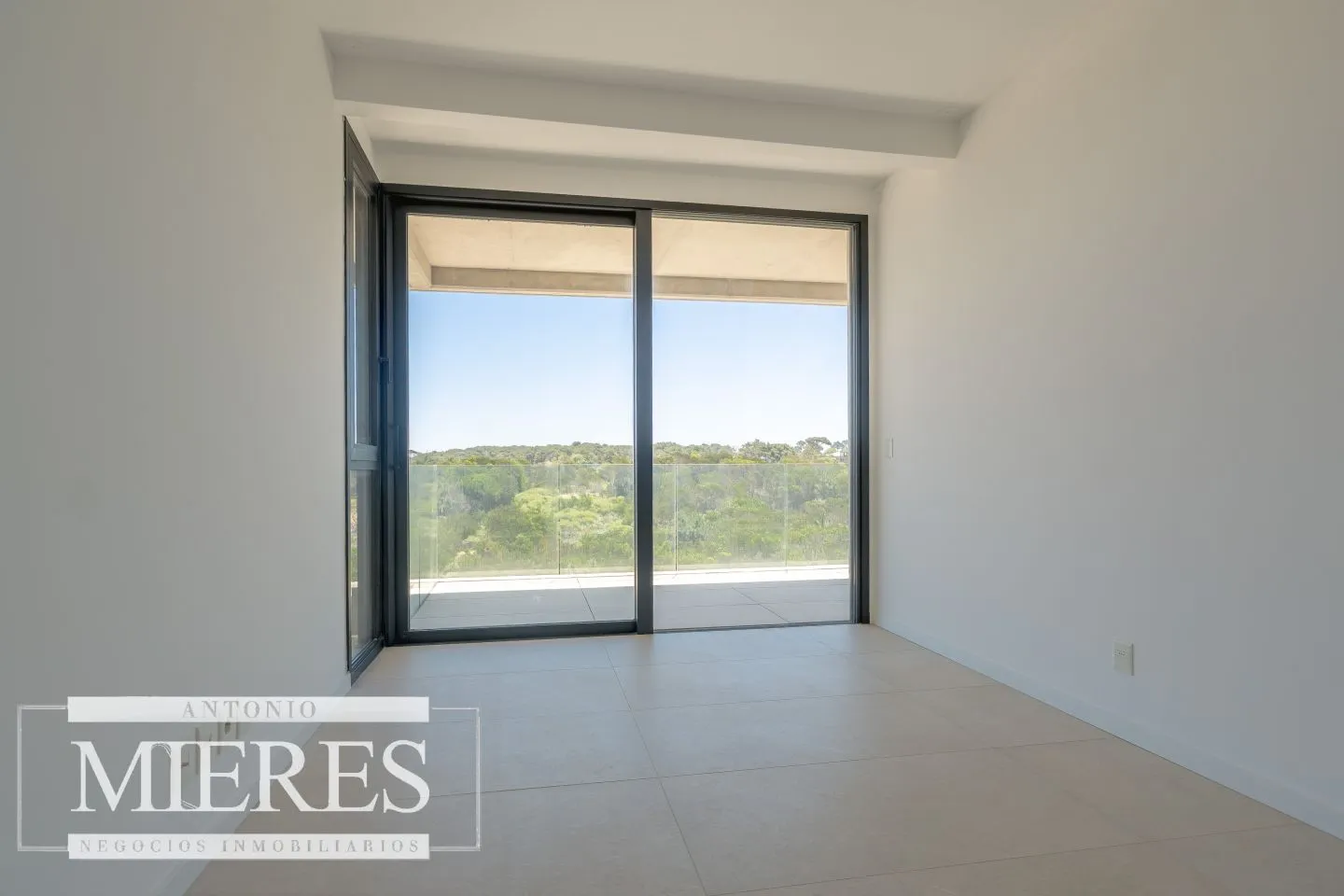 Venta penthouse cuatro suites en Manantiales — foto 15