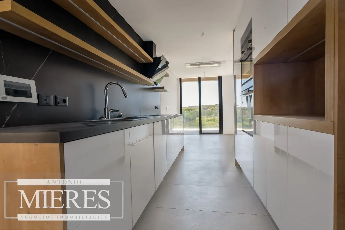Venta penthouse cuatro suites en Manantiales — foto 17