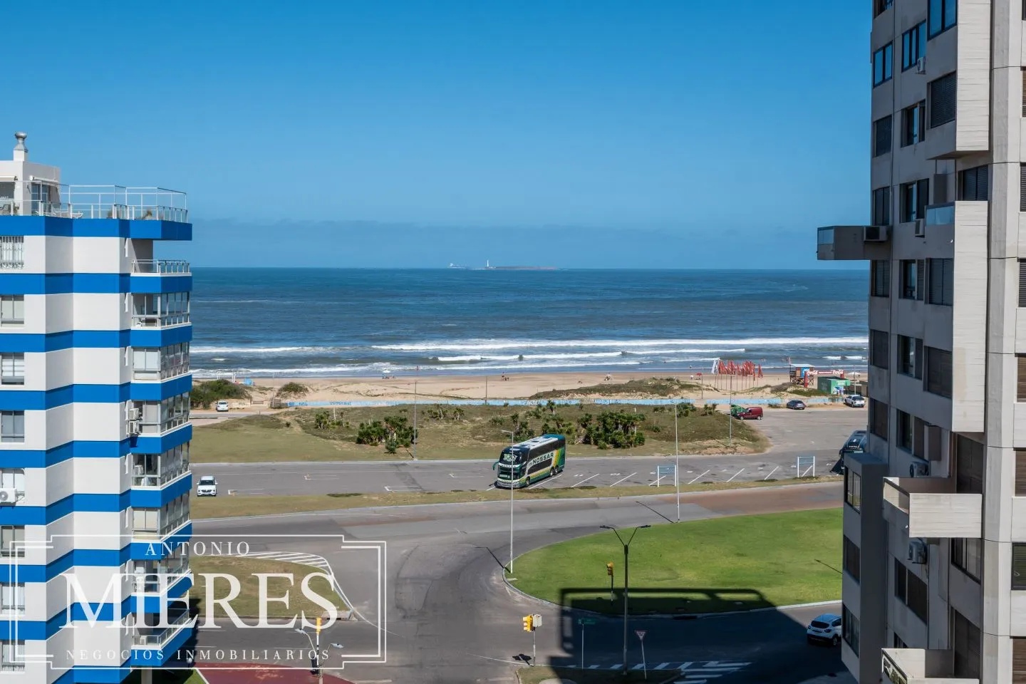 Venta apartamento 3 dormitorios- Playa Brava — foto 1