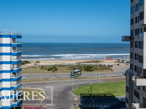 Venta apartamento 3 dormitorios- Playa Brava
