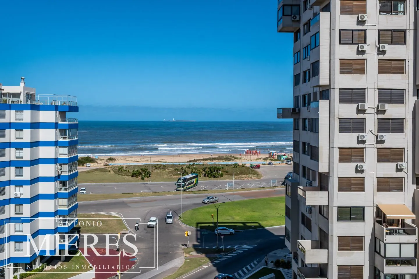 Venta apartamento 3 dormitorios- Playa Brava — foto 2