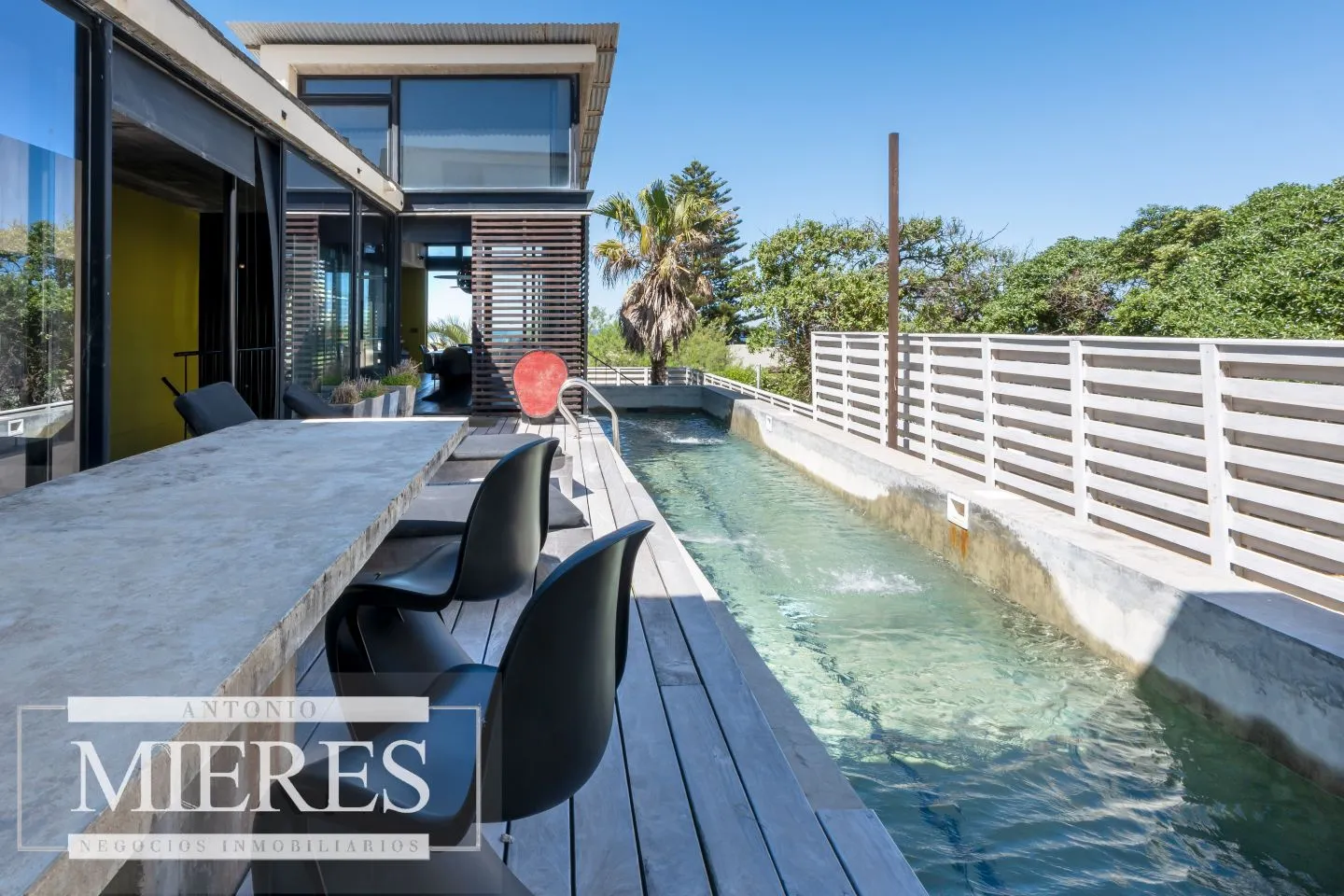 CASA EN VENTA 4 DORMITORIOS LA BARRA — foto 3