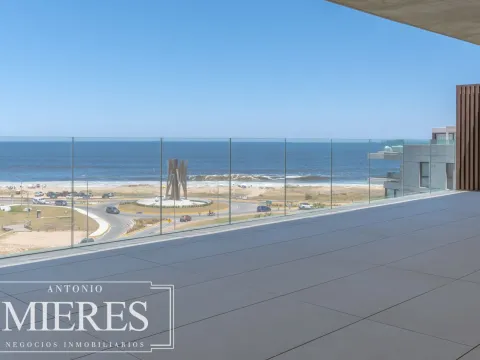 Venta de penthouse 3 suites frente al mar en Manantiales.