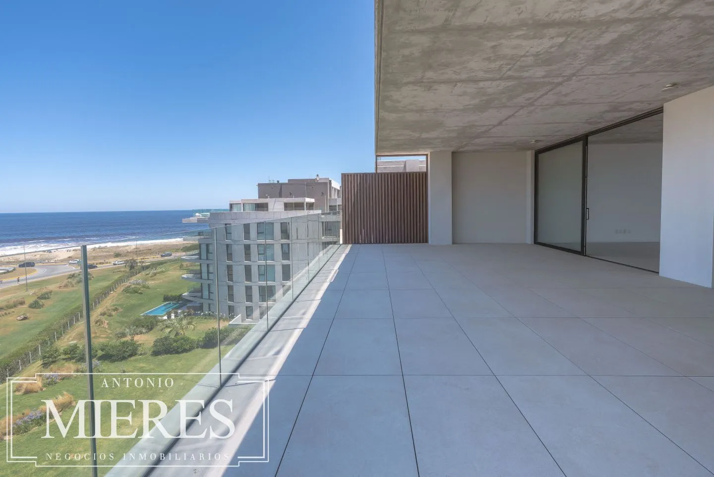 Venta de penthouse 3 suites frente al mar en Manantiales. — foto 2