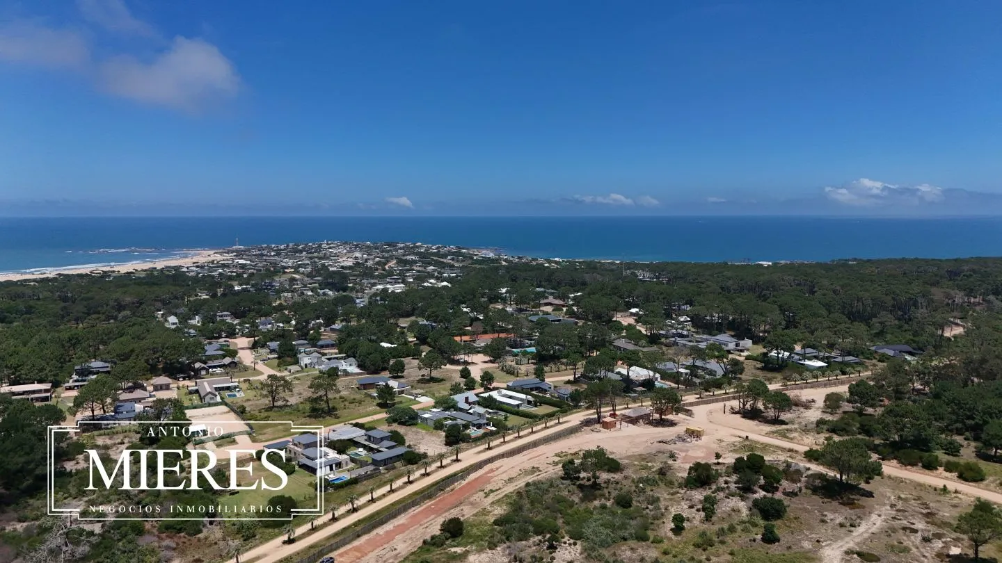 Venta lote 1000m2 en barrio Playa Brava a 5' de Jose Ignacio — foto 9