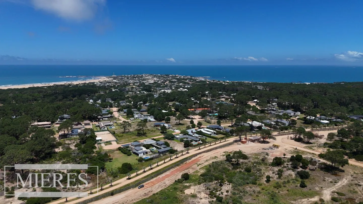 Venta lote 1000m2 en barrio Playa Brava a 5' de Jose Ignacio — foto 11