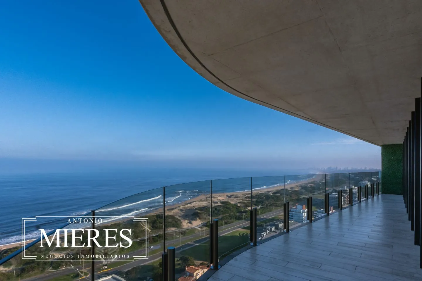 Venta apartamento 3 dormitorios- Torre Surfside — foto 1