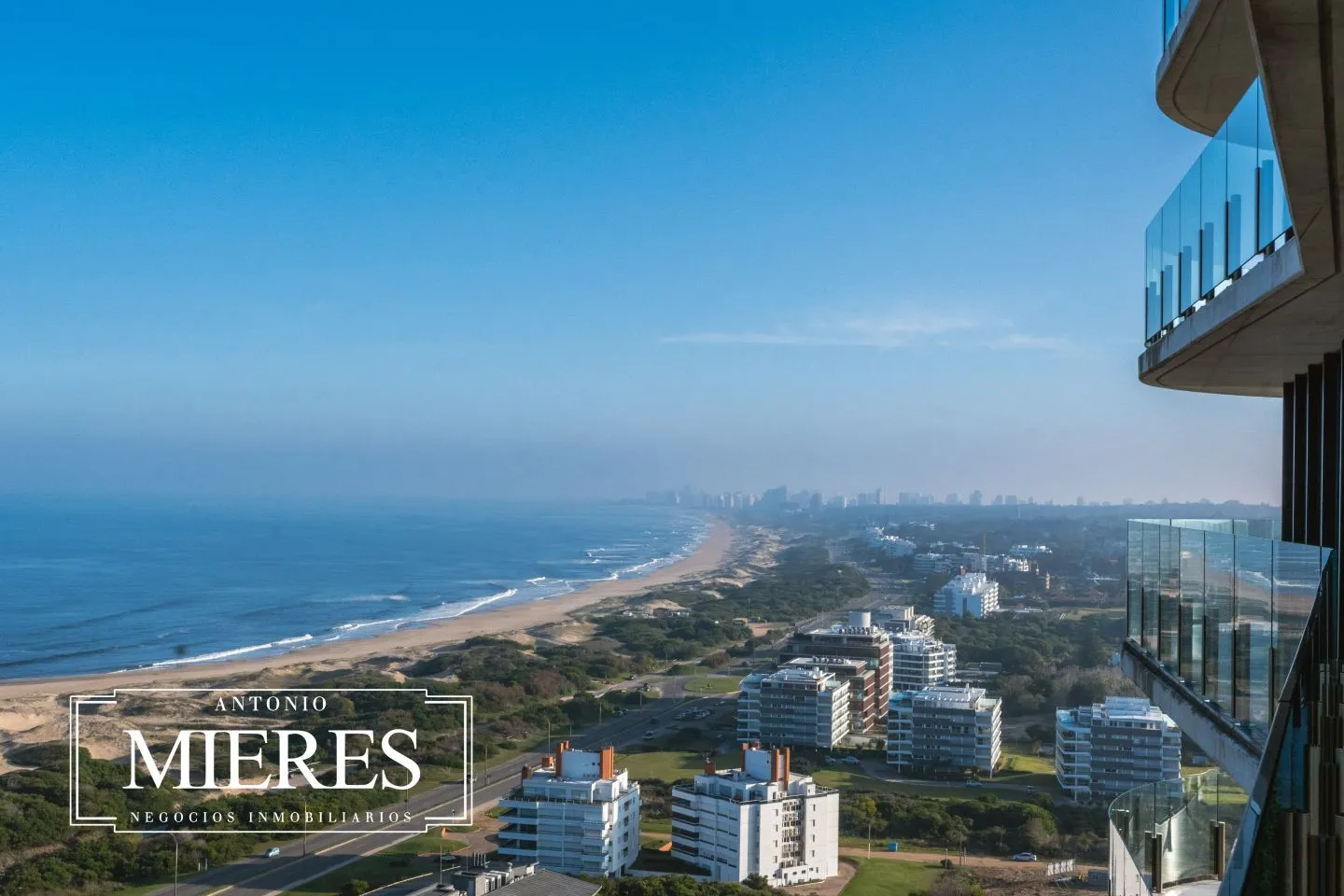 Venta apartamento 3 dormitorios- Torre Surfside — foto 2