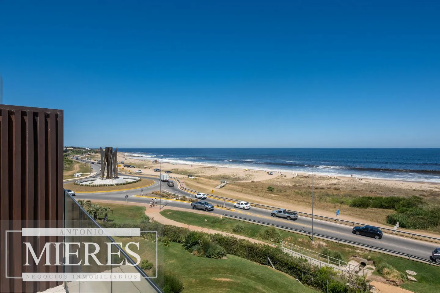VENTA PENTHOUSE 4 DORMITORIOS MANANTIALES — foto 1