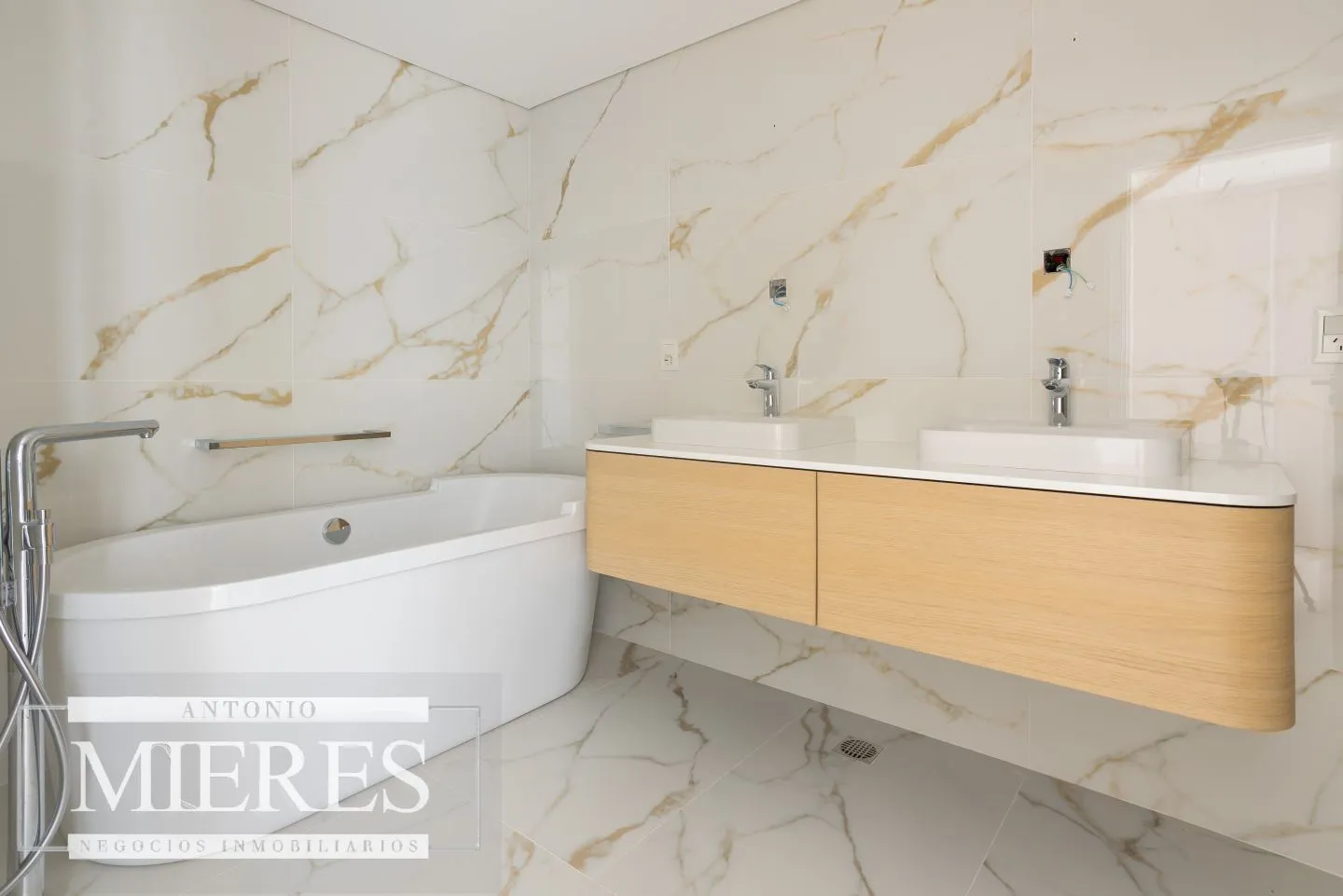 VENTA PENTHOUSE 4 DORMITORIOS MANANTIALES — foto 8