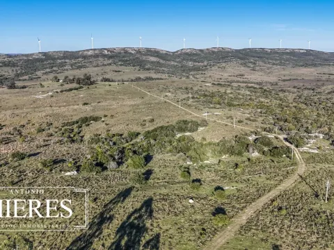 Campo de 600 ha en Sierras de carape, Maldonado Uruguay. — foto 2