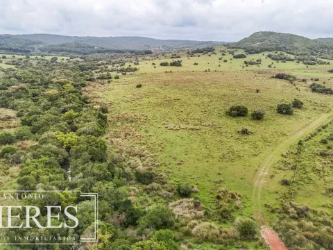 Campo de 32 ha panorámico con arroyo en Maldonado — foto 5