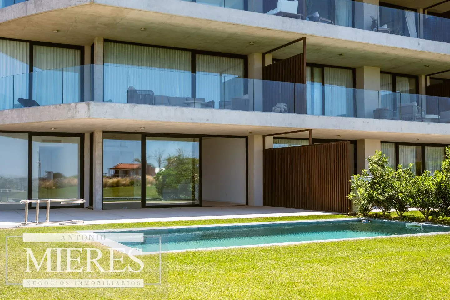 VENTA DEPARTAMENTO 4 DORMITORIOS EN MANANTIALES CON PISCINA — foto 2