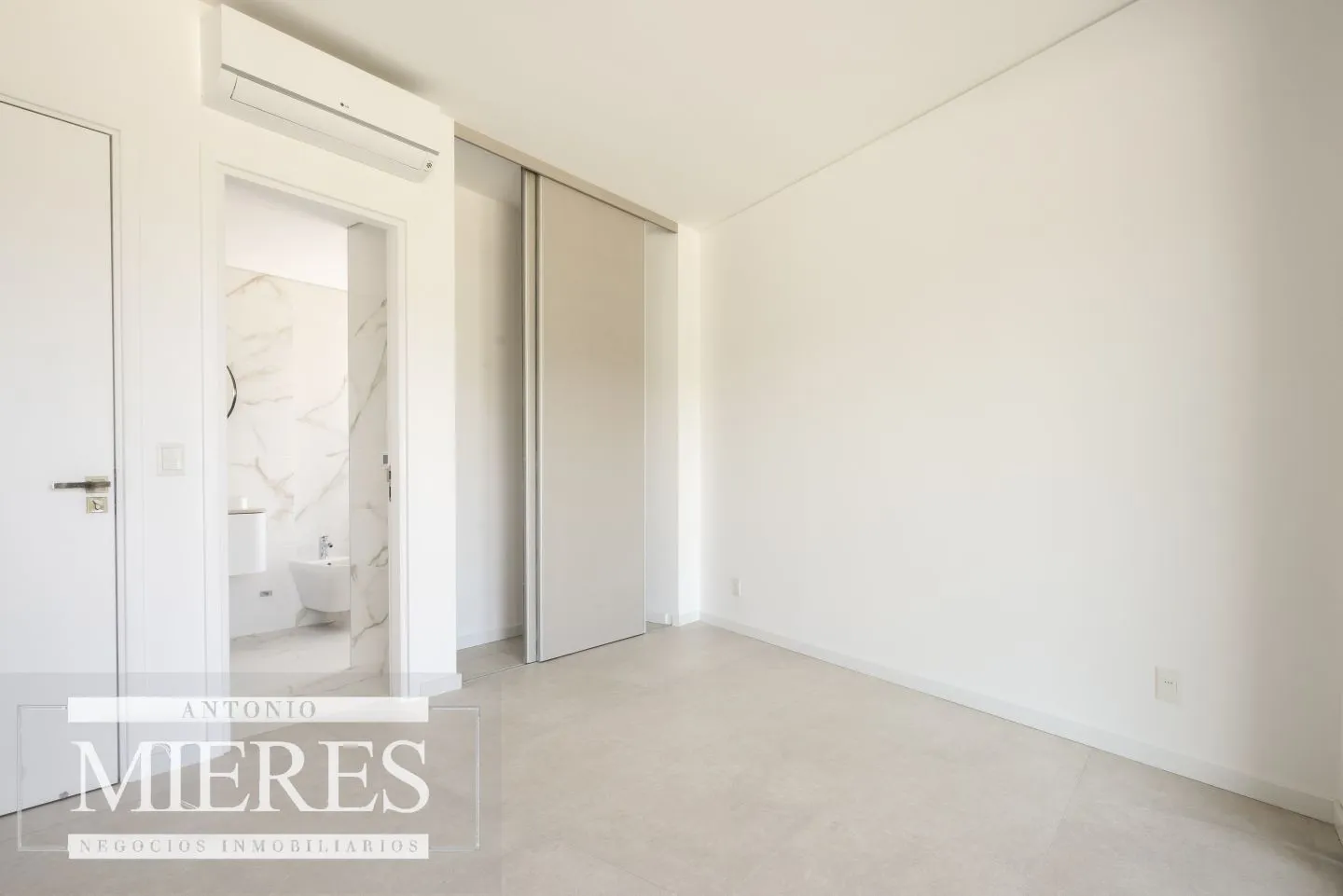 VENTA DEPARTAMENTO 4 DORMITORIOS EN MANANTIALES CON PISCINA — foto 12