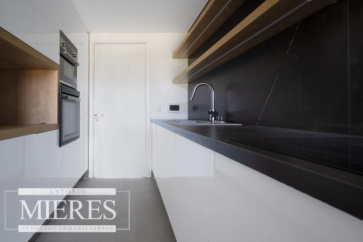 VENTA DEPARTAMENTO 4 DORMITORIOS EN MANANTIALES CON PISCINA — foto 18
