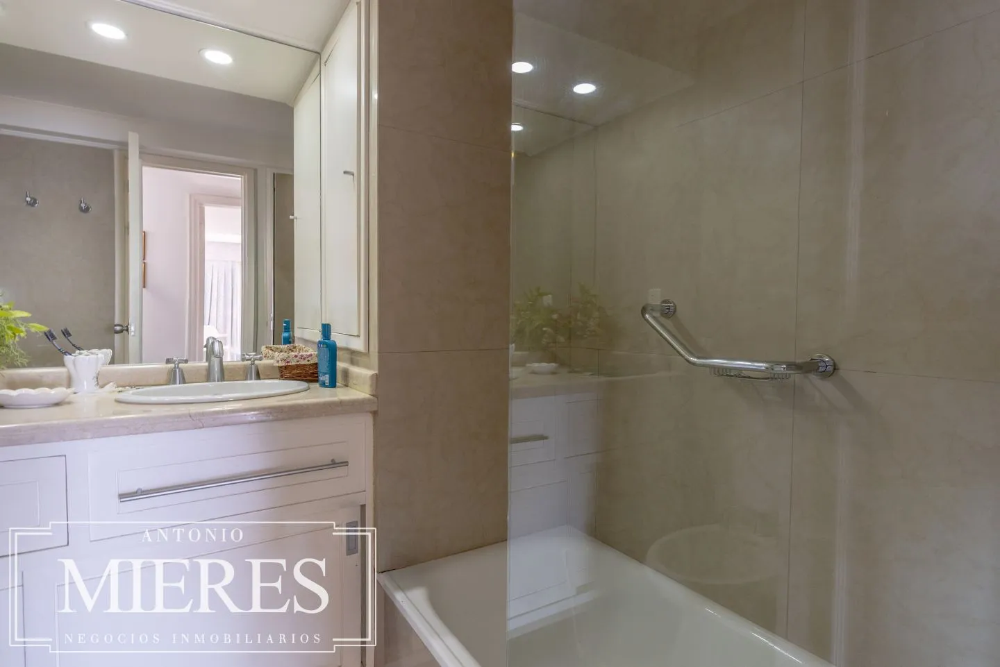 Venta Apartamento 3 dormitorios - Playa Mansa — foto 9