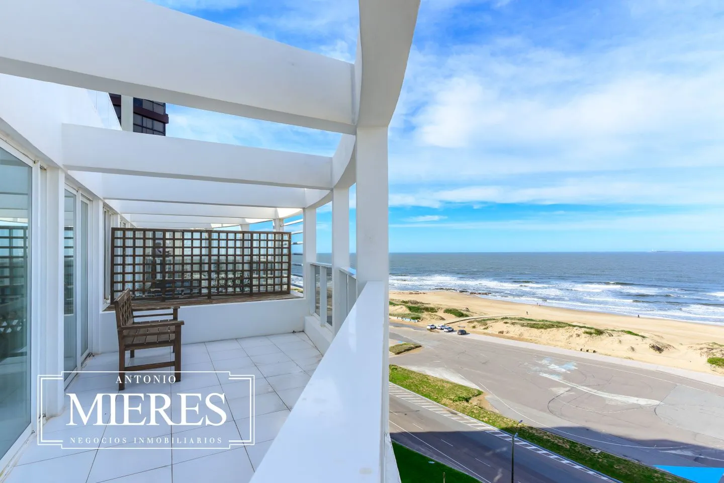 Venta apartamento 3 dormitorios - Playa Brava — foto 3