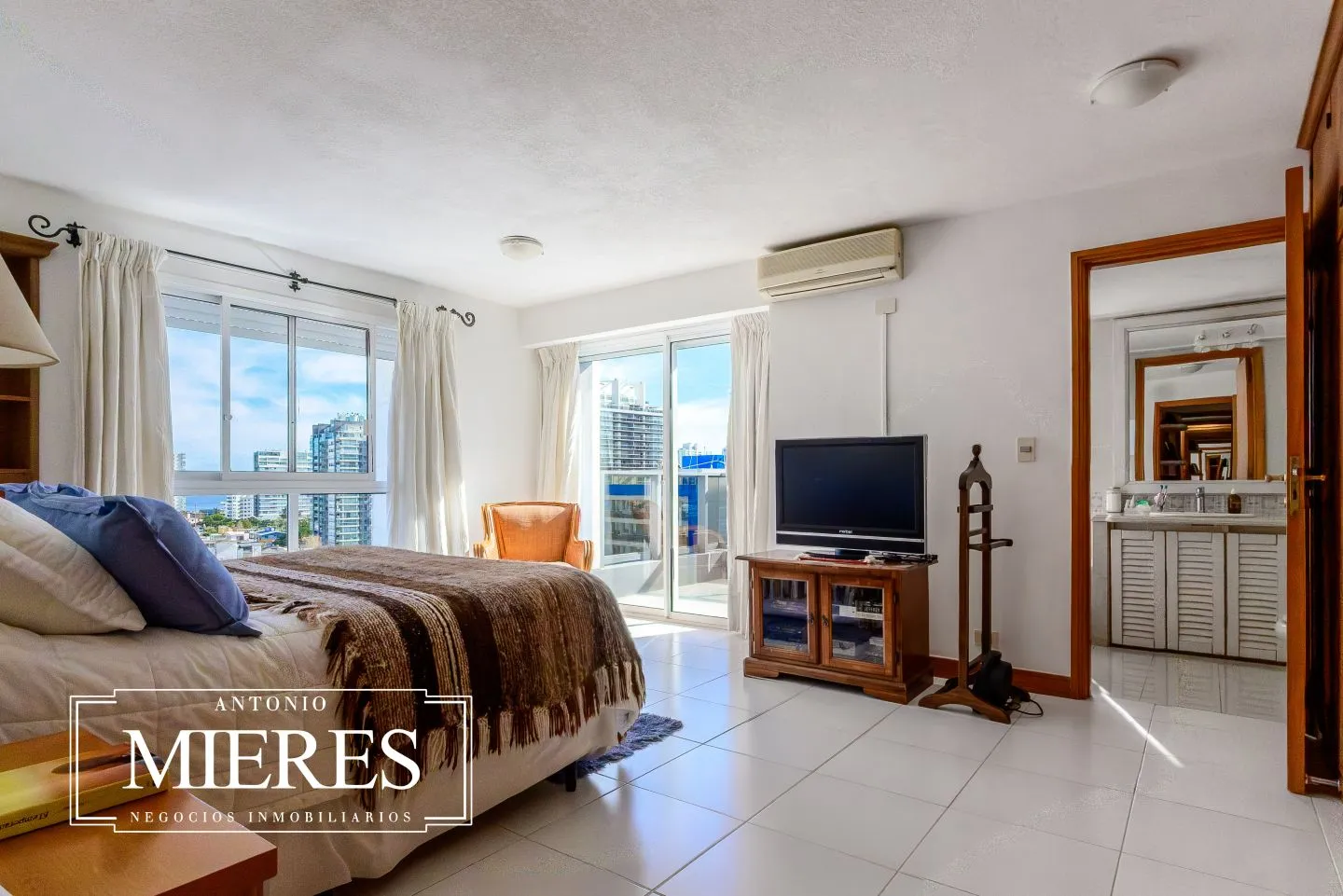 Venta apartamento 3 dormitorios - Playa Brava — foto 18