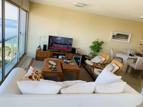 Alquiler anual apartamento de 2 dormitorio - Playa Mansa — foto 2