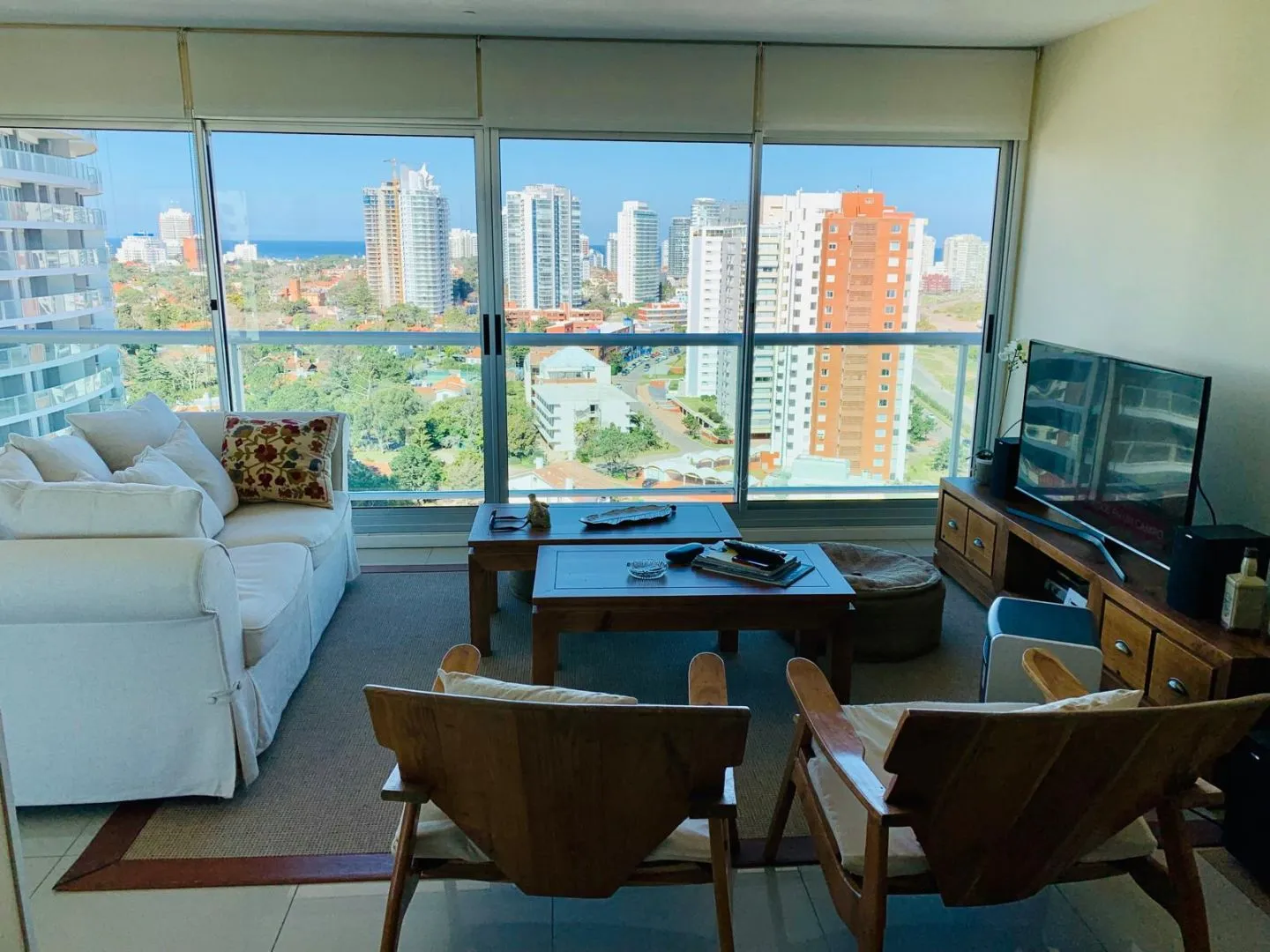 Alquiler anual apartamento de 2 dormitorio - Playa Mansa — foto 4