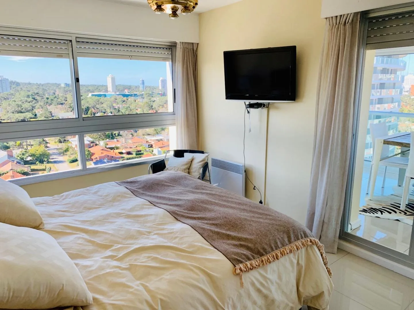 Alquiler anual apartamento de 2 dormitorio - Playa Mansa — foto 13