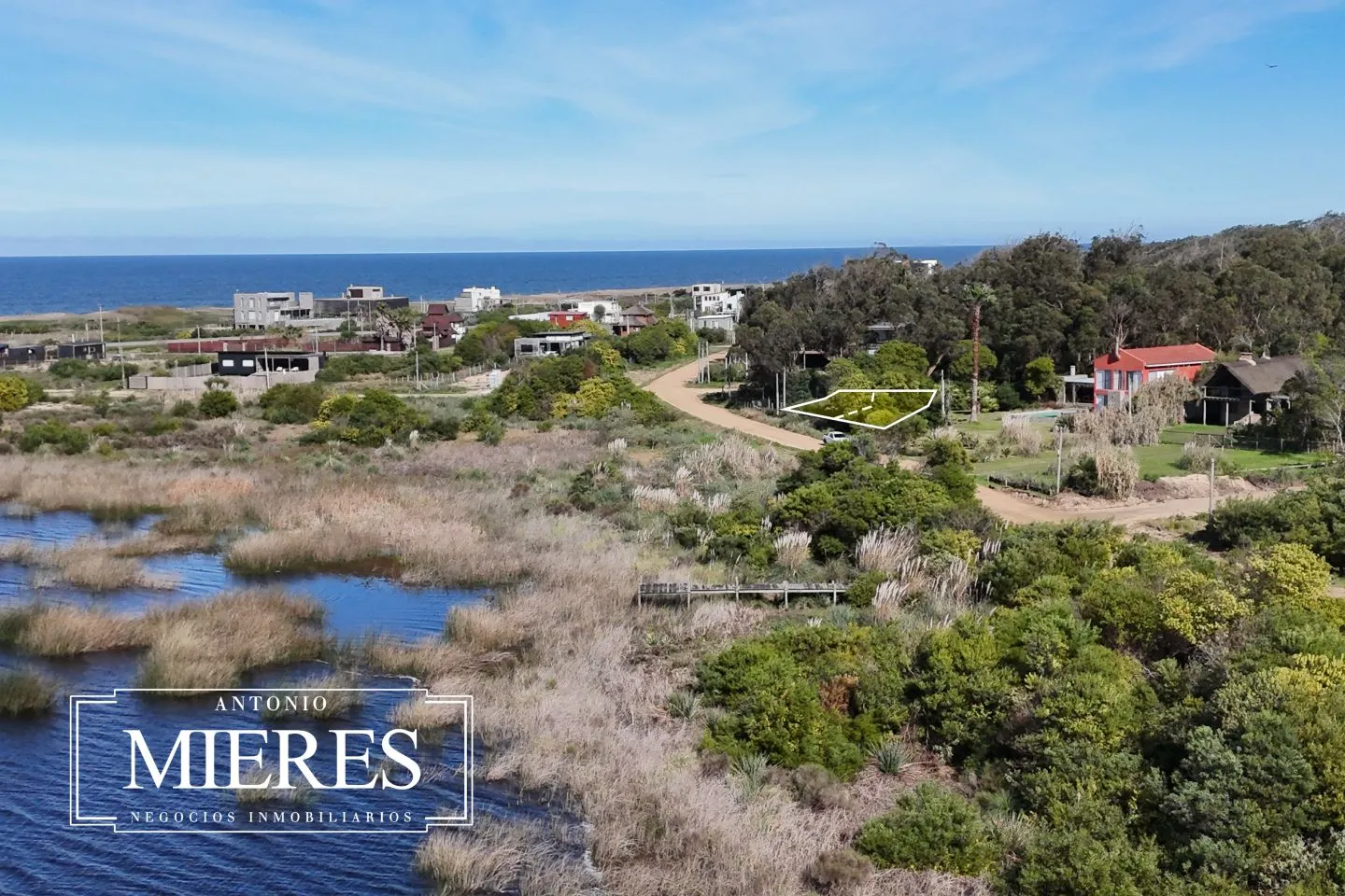 Venta 2 lotes (total 585m2) en Sta Monica, frente a laguna — foto 2