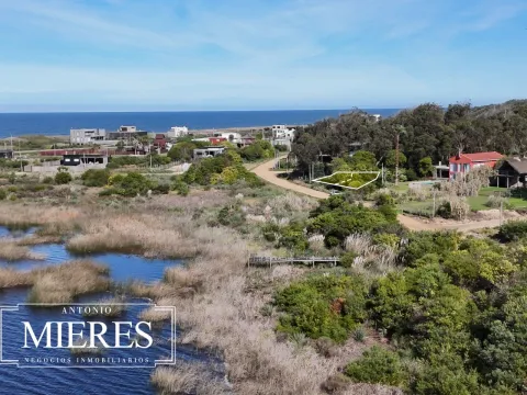 Venta 2 lotes (total 585m2) en Sta Monica, frente a laguna — foto 2