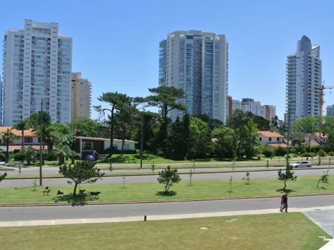 Alquiler temporada apartamento 3 dormitorios- Mansa — foto 3