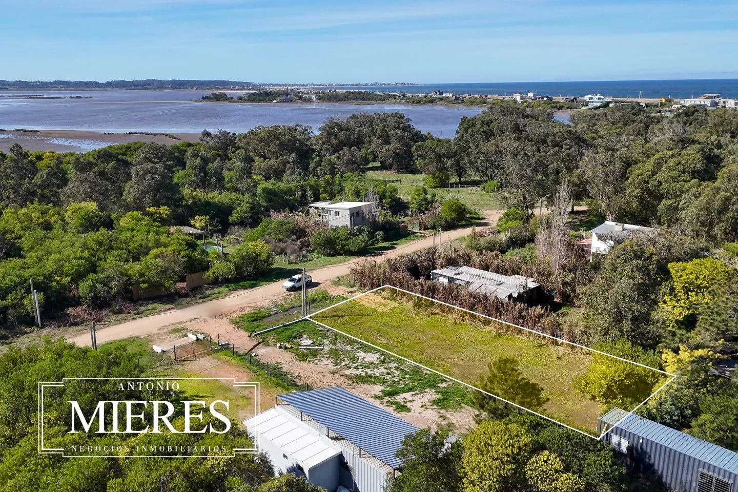 Lote en venta cercano a laguna Santa Mónica — foto 2