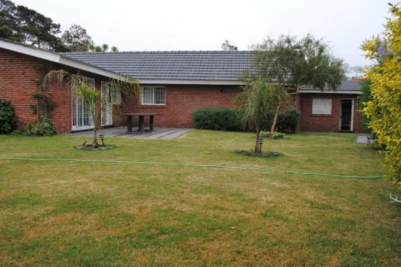 Venta casa 4 dormitorios - Playa Mansa — foto 2