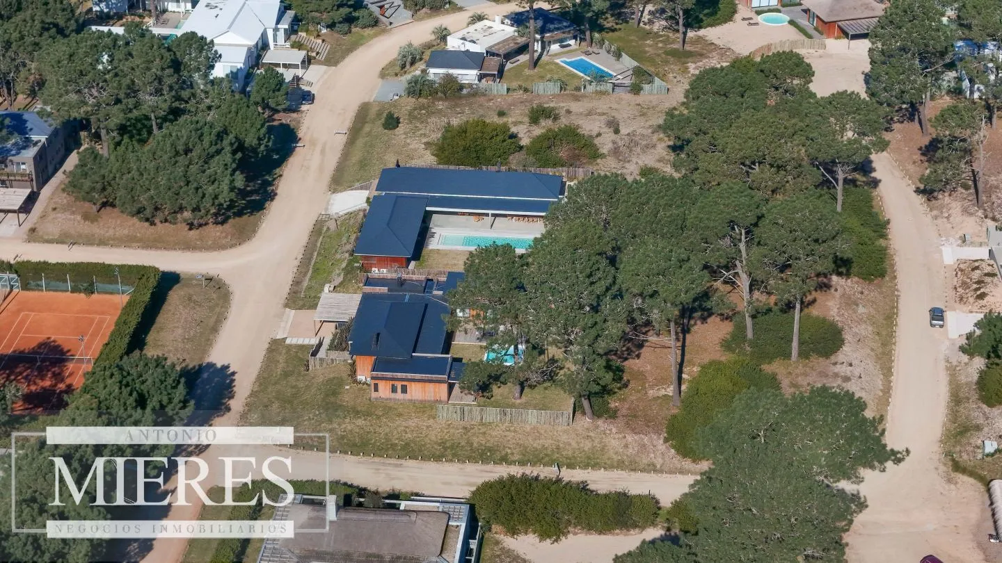Lote en venta de 1000m2 en barrio privado Pinar del Faro — foto 2