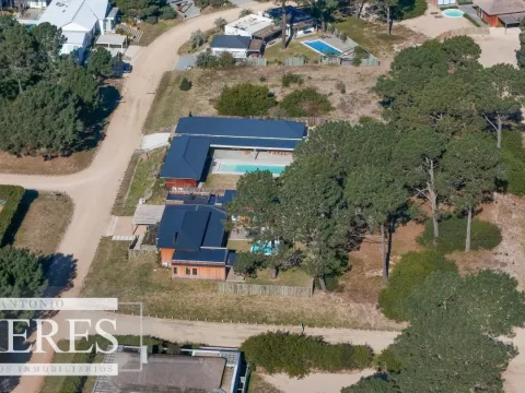 Lote en venta de 1000m2 en barrio privado Pinar del Faro — foto 2