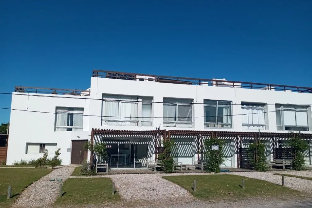 VENTA APTO 1 DORM C/TZA AZOTEA C/VISTA Y PISCINA MANANTIALES — foto 1