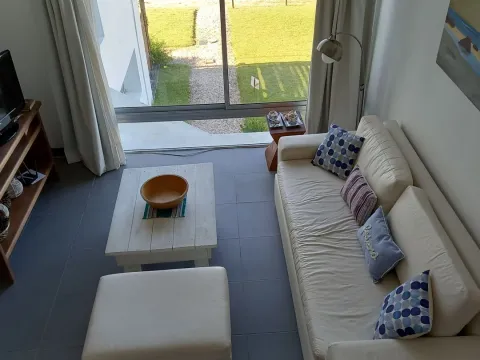 VENTA APTO 1 DORM C/TZA AZOTEA C/VISTA Y PISCINA MANANTIALES — foto 3