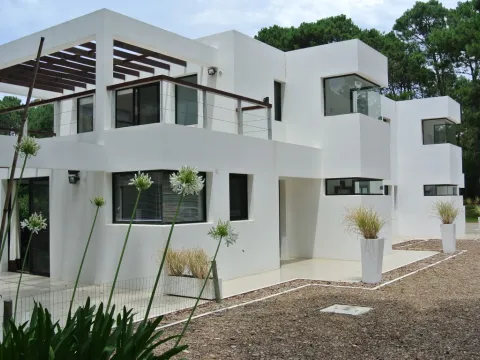 Venta casa 3 dormitorios - Complejo Solanas