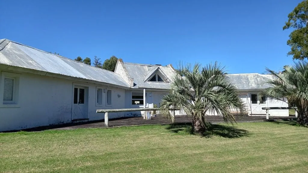 VENTA CASA EL TESORO 421 M2 C/5 DORM, 4500 M2 DE TERRENO — foto 2