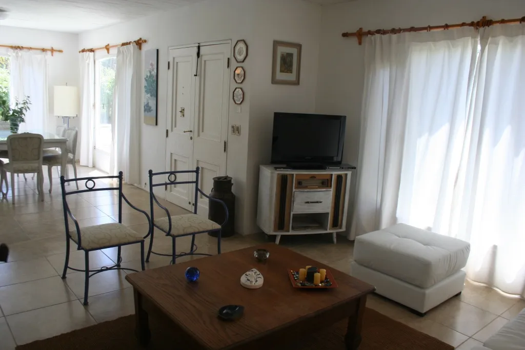 ALQ TEMPRARIO CASA EL TESORO 2 DORMITORIOS MB UBICACION — foto 3
