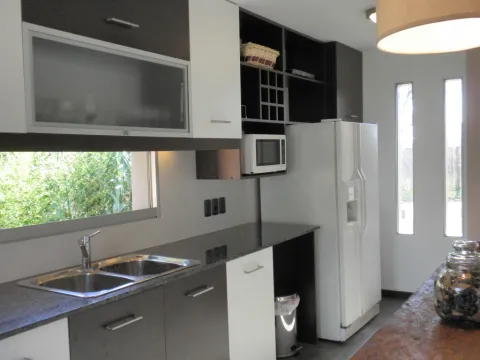 ALQUILER CASA DE 2 DORMITORIOS EN EL TESORO — foto 5
