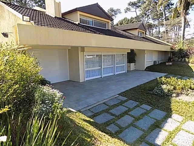 Venta casa 6 dormitorios - Playa Mansa — foto 2