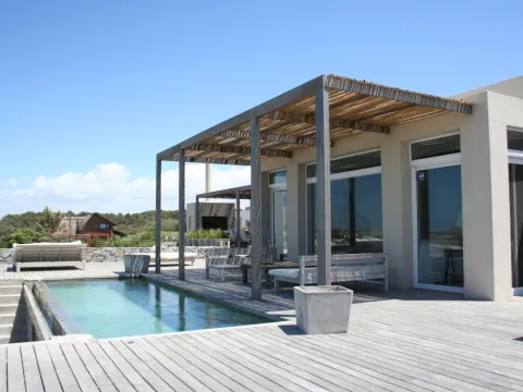 ALQ TEMP CASA EN EL CHORRO 5 DORM, PISCINA Y MB VISTA
